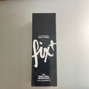 BNIB MAC Prep & Primer Fix+